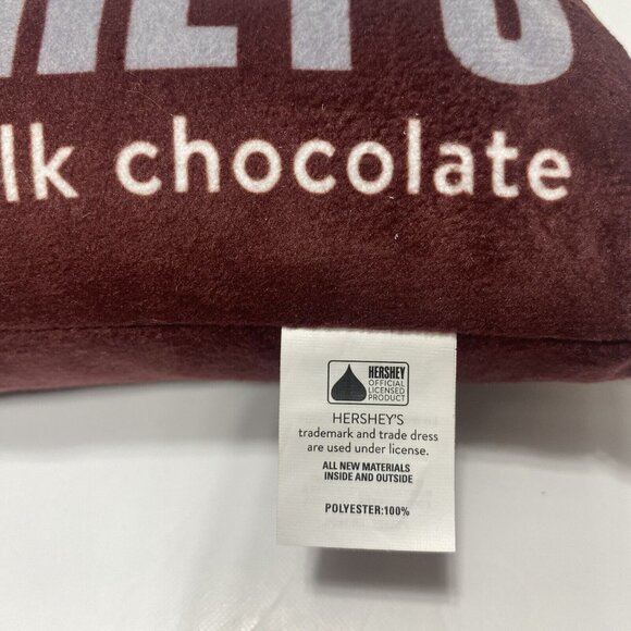 Hershey's Milk Chocolate Squeaky Dog Plush Soft Toy For Dogs New - Picture 6 of 6